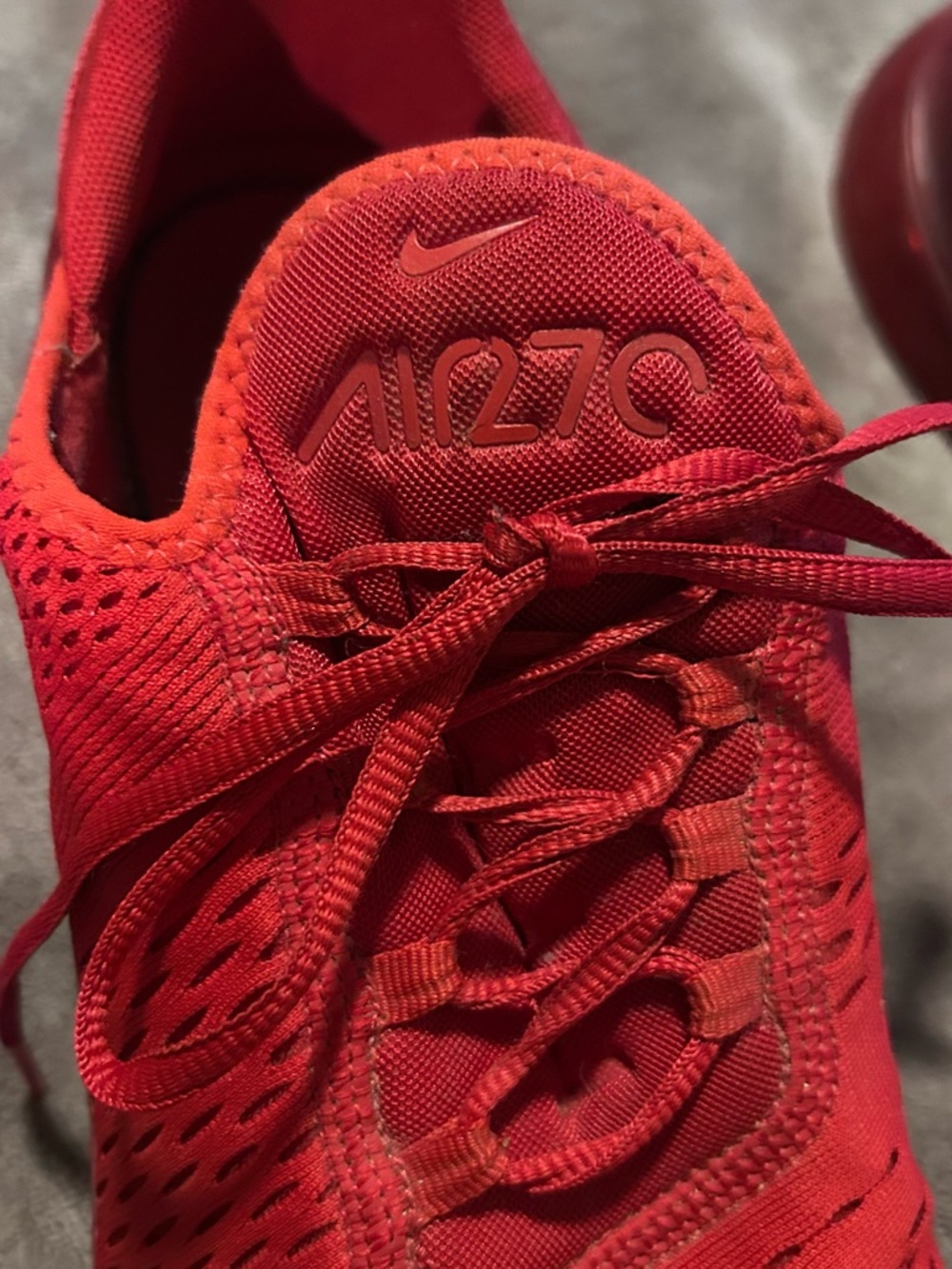 Men’s Nike All-Red Air Max 270 Sneakers - Picture 5 of 8